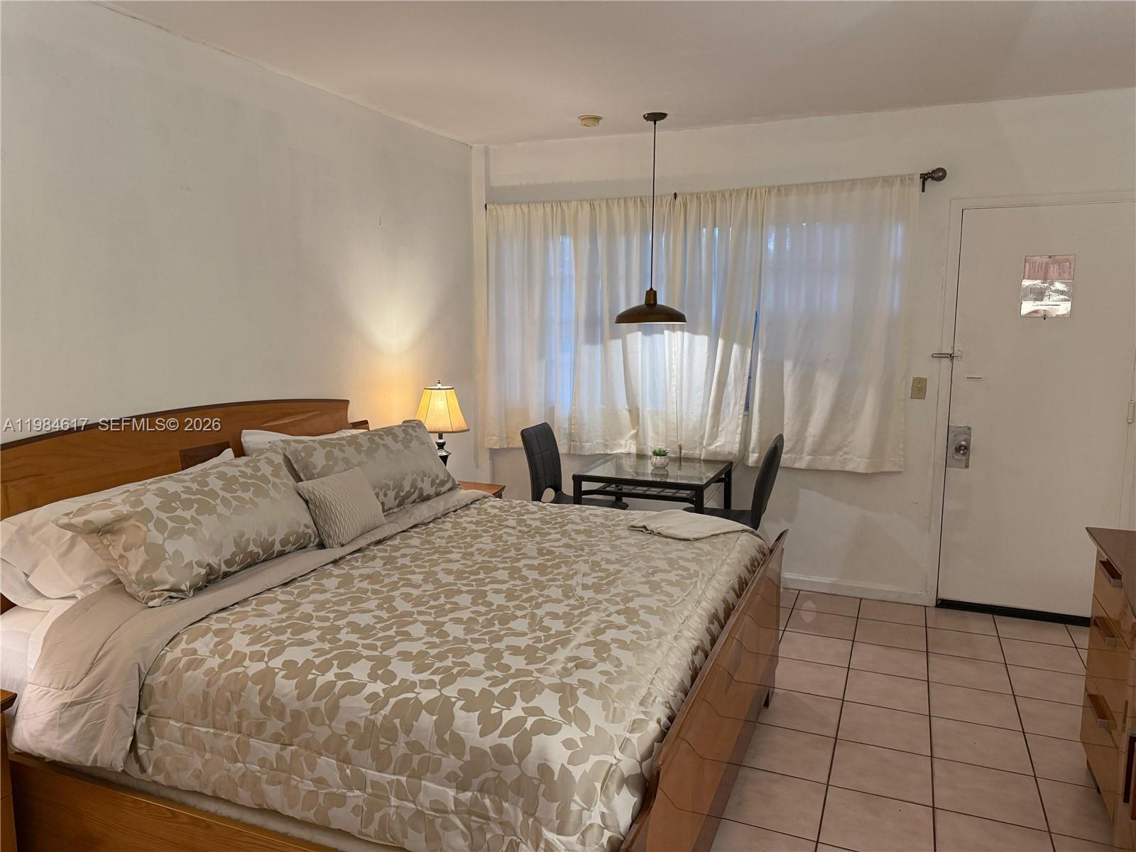 DIPLOMAT GOLF & RACQUET C - Residential Lease