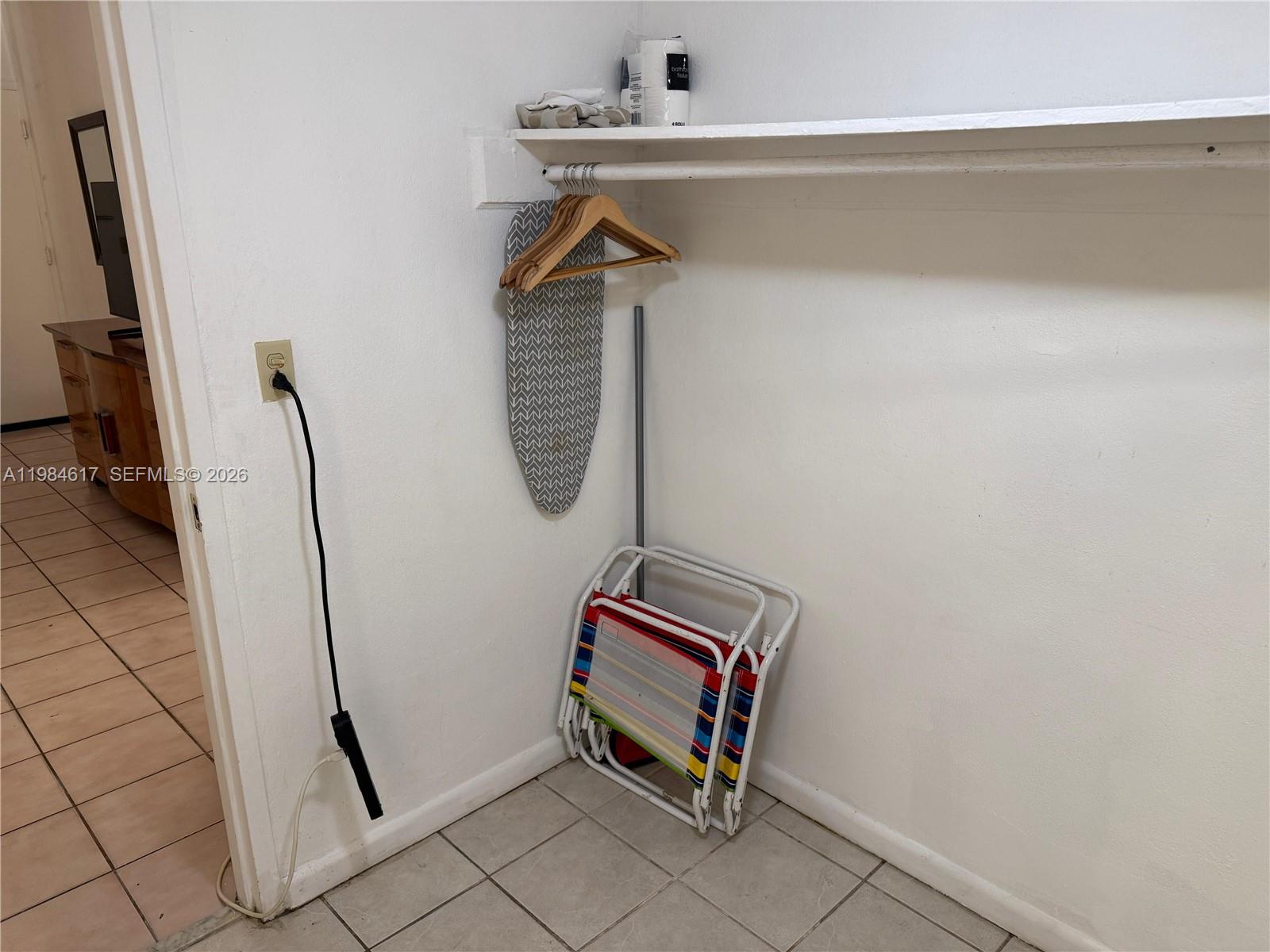 DIPLOMAT GOLF & RACQUET C - Residential Lease