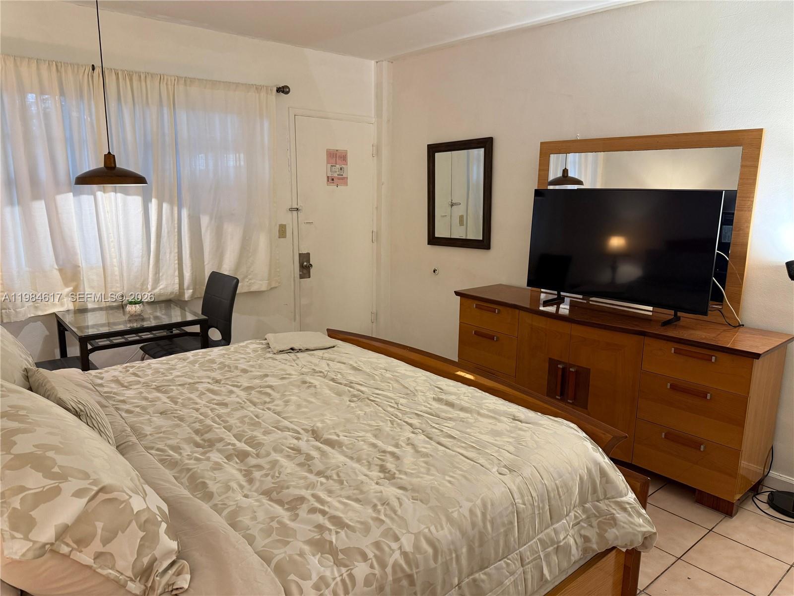 DIPLOMAT GOLF & RACQUET C - Residential Lease