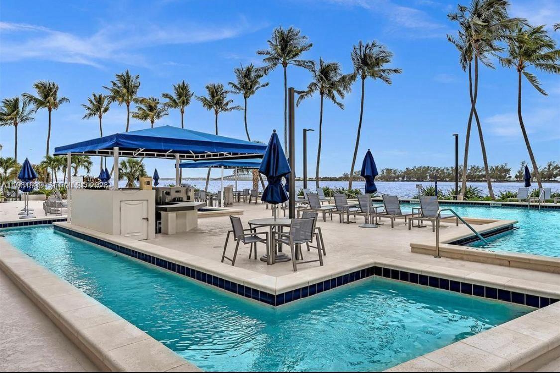 BRICKELL BAY CLUB CONDO - Residential