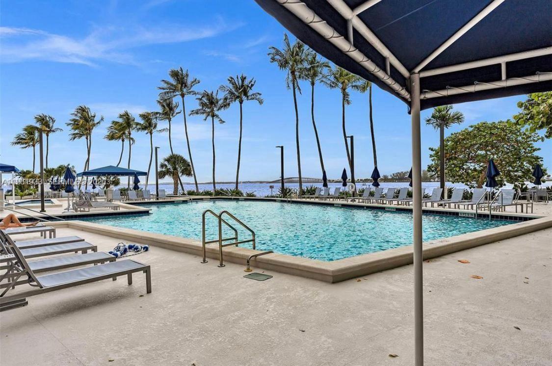 BRICKELL BAY CLUB CONDO - Residential