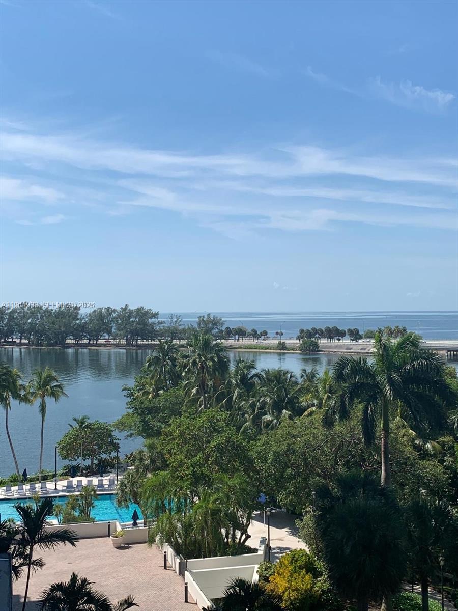 BRICKELL BAY CLUB CONDO - Residential