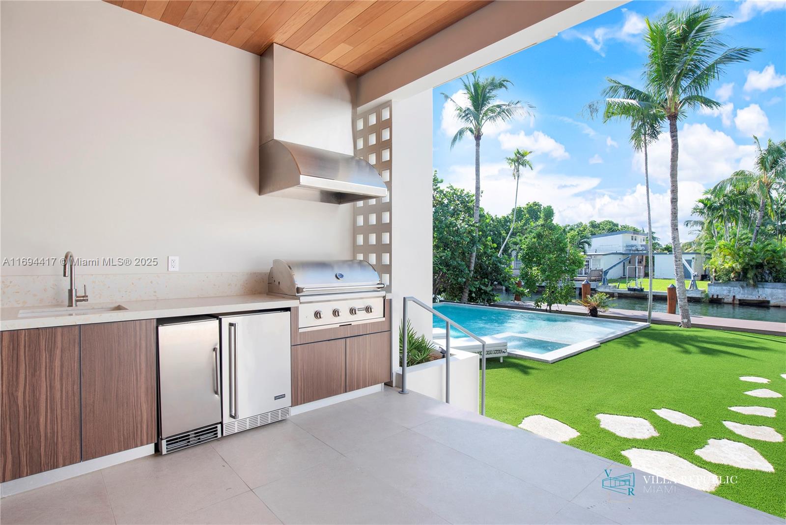 DAVIS HARBOR - Residential Lease