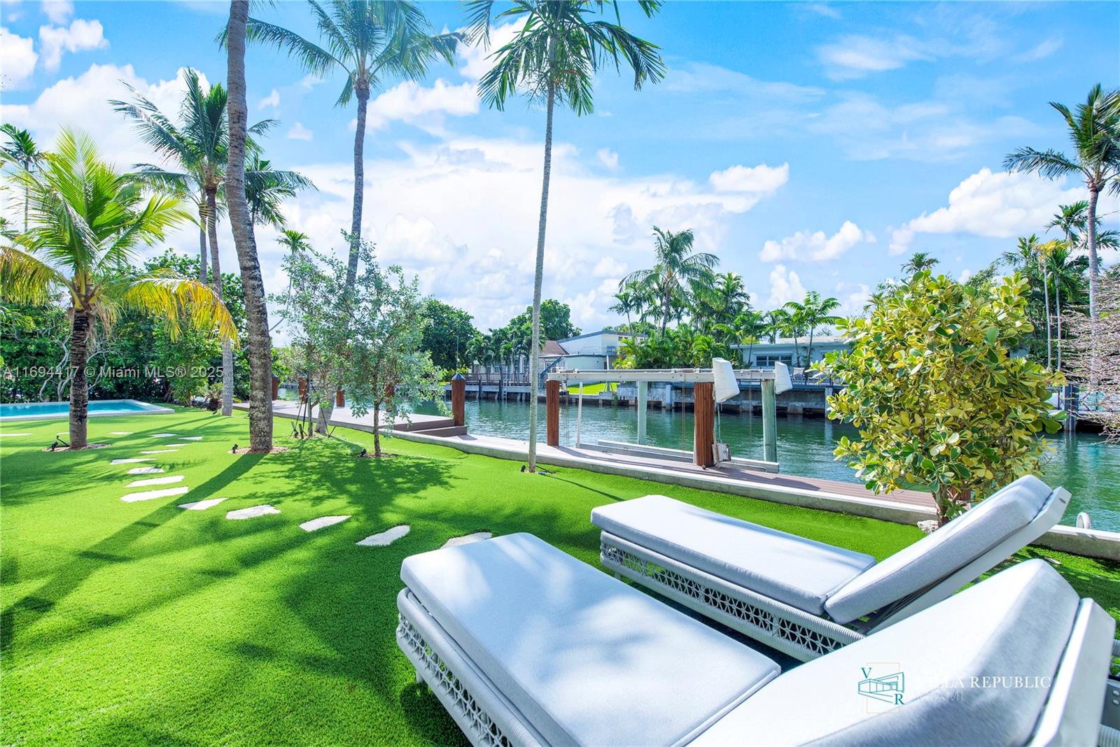 DAVIS HARBOR - Residential Lease