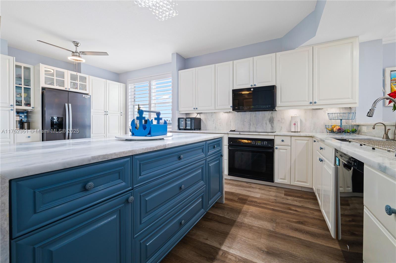 CHEZ SOLEIL CONDO - Residential