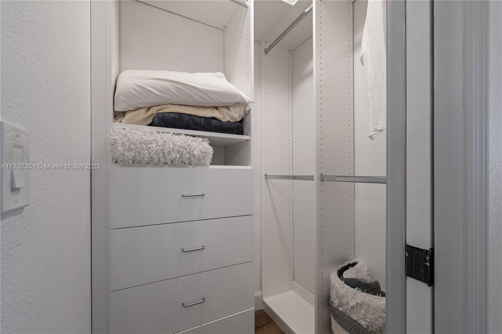 CHEZ SOLEIL CONDO - Residential