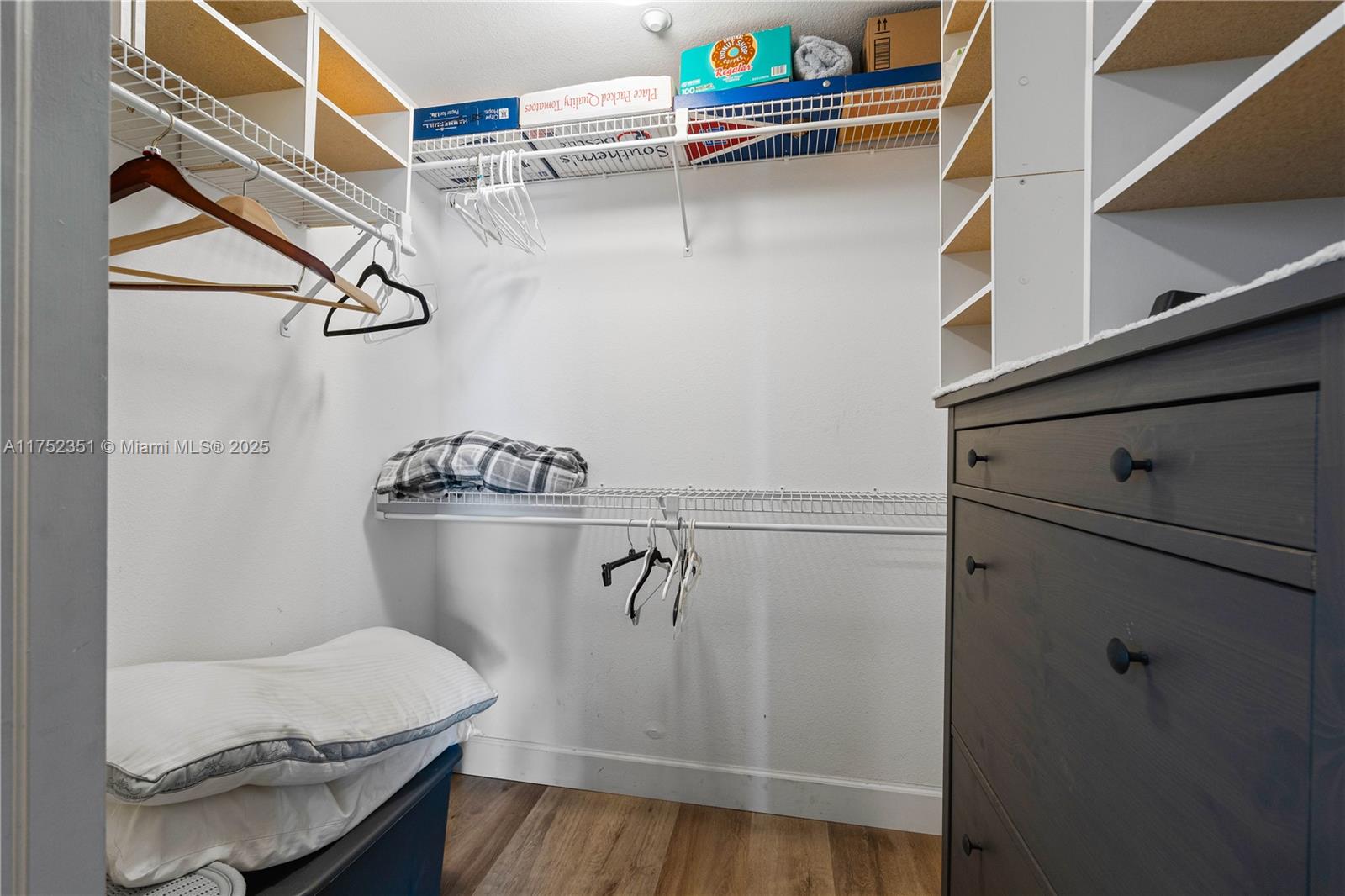 CHEZ SOLEIL CONDO - Residential