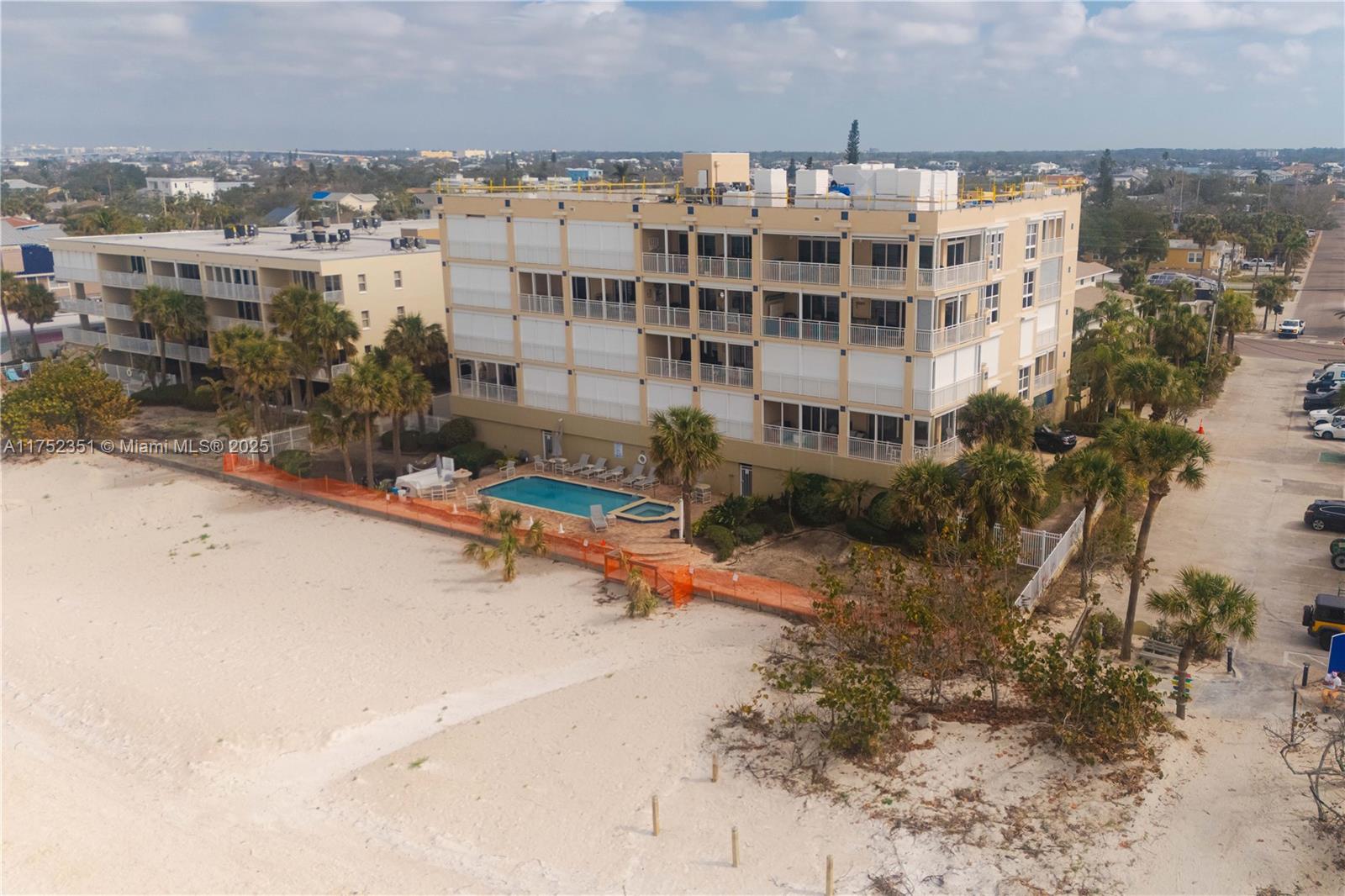 CHEZ SOLEIL CONDO - Residential