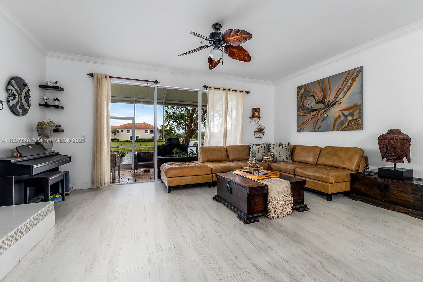 1064 Hampton Cir #54