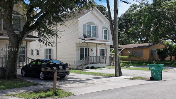 1604 SW 44TH AVE, FORT LAUDERDALE, FL 33317 - Image 35b188f52088eaefd66b1fae9fd0d1dc/2853725544