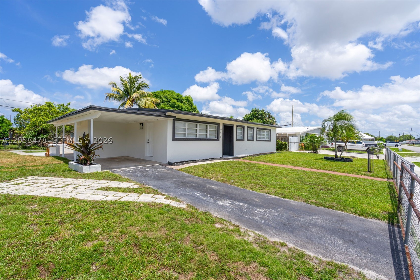 19425 NW 39th Ave