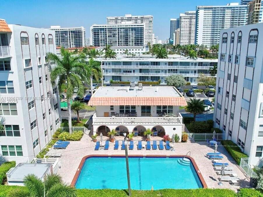 GOLDEN VIEW CONDO - Residential