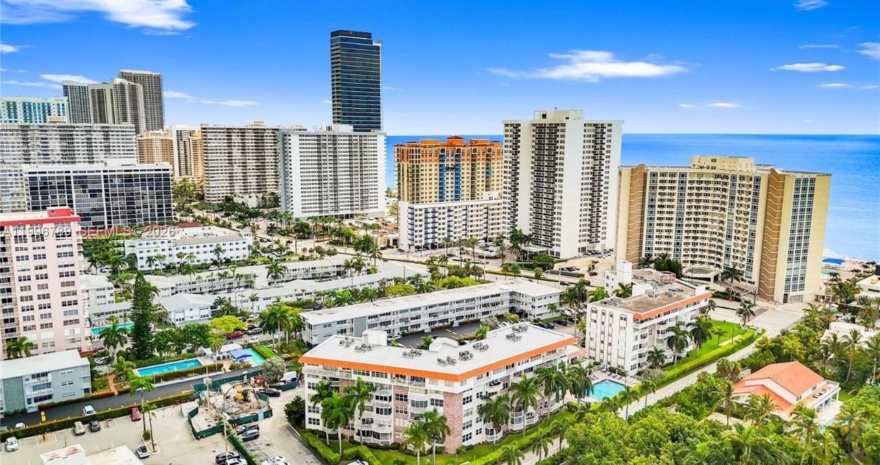 GOLDEN VIEW CONDO - Residential