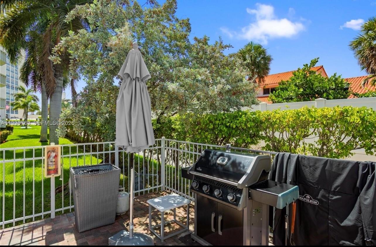 GOLDEN VIEW CONDO - Residential