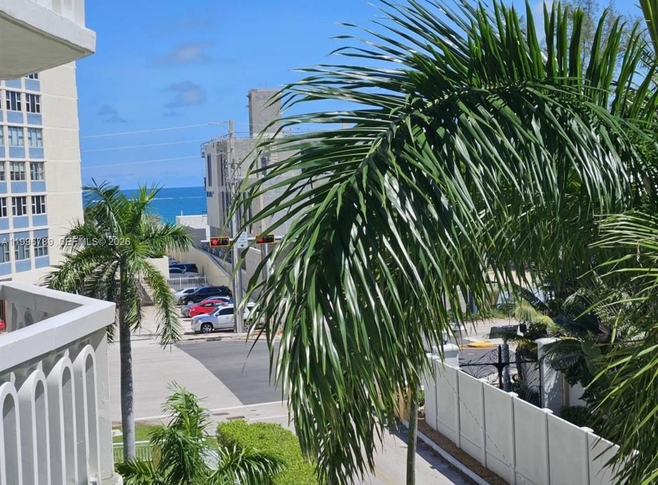 GOLDEN VIEW CONDO - Residential