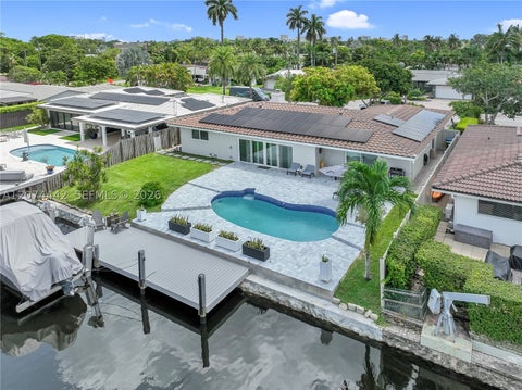 Tiny photo for 2225 NE 16th Ave, Wilton Manors, FL 33305 (MLS # A12074442)