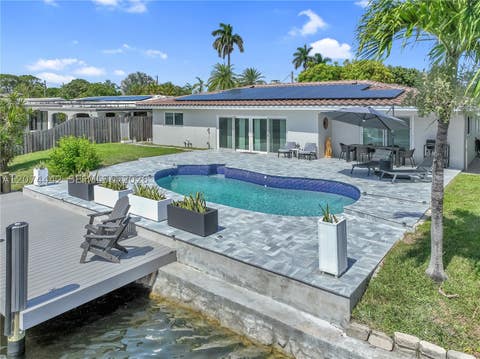 Tiny photo for 2225 NE 16th Ave, Wilton Manors, FL 33305 (MLS # A12074442)