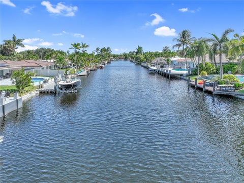 Tiny photo for 2225 NE 16th Ave, Wilton Manors, FL 33305 (MLS # A12074442)