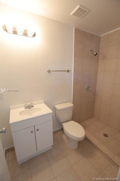 25 53 41 MARKS SUB - Residential Lease