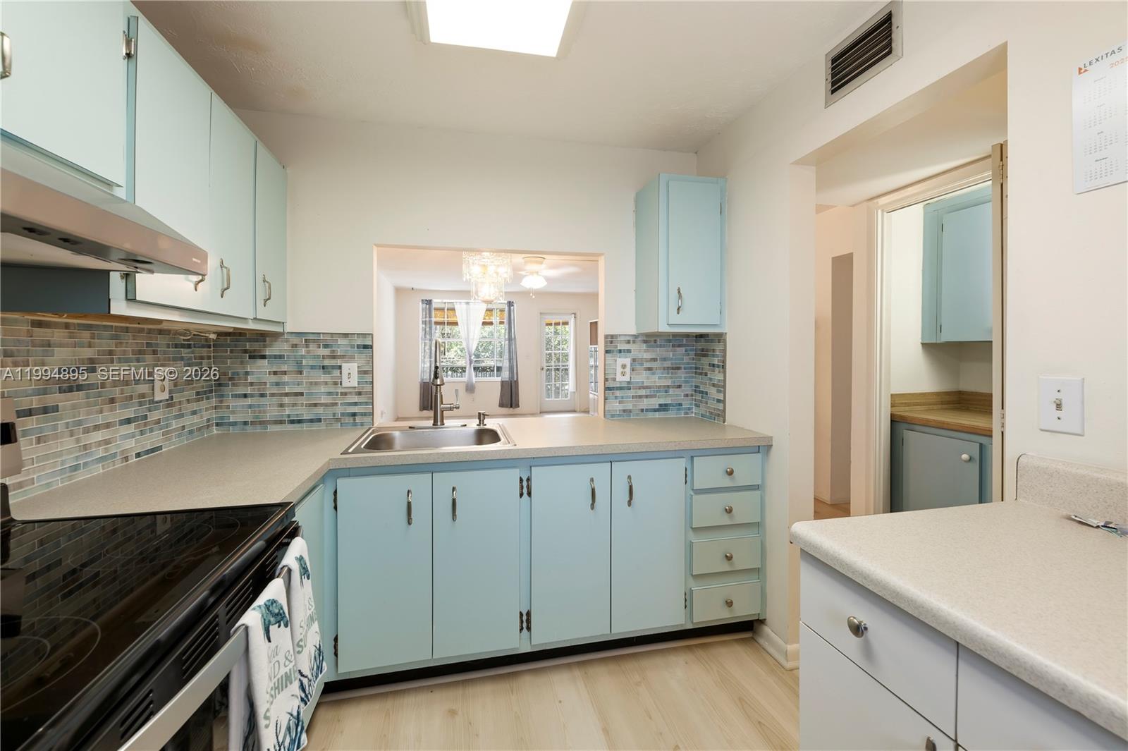 KINGS PARK GARDEN APTS CO - Residential