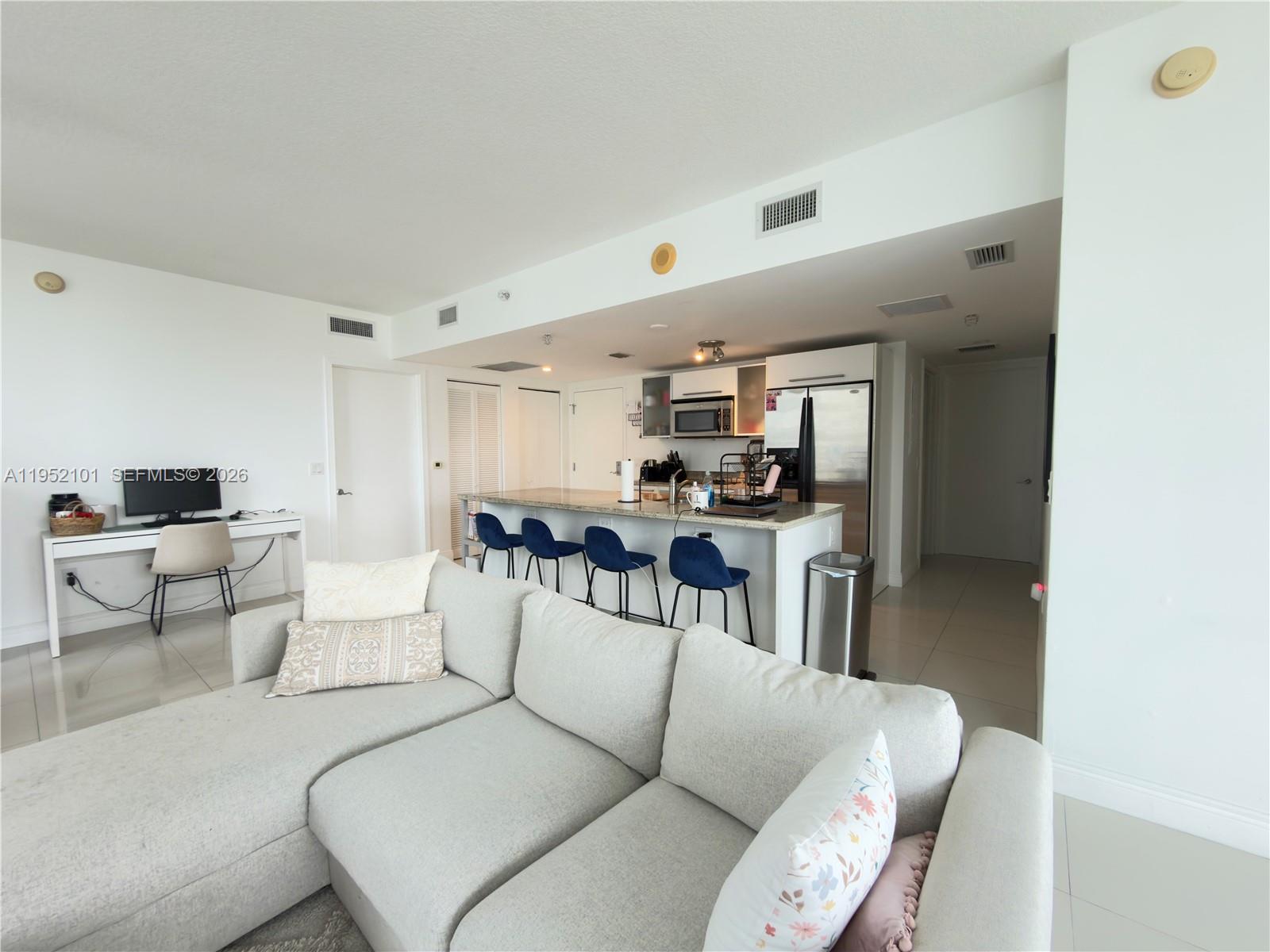 LATITUDE ON THE RIVER CON - Residential