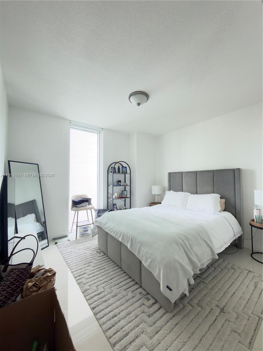 LATITUDE ON THE RIVER CON - Residential