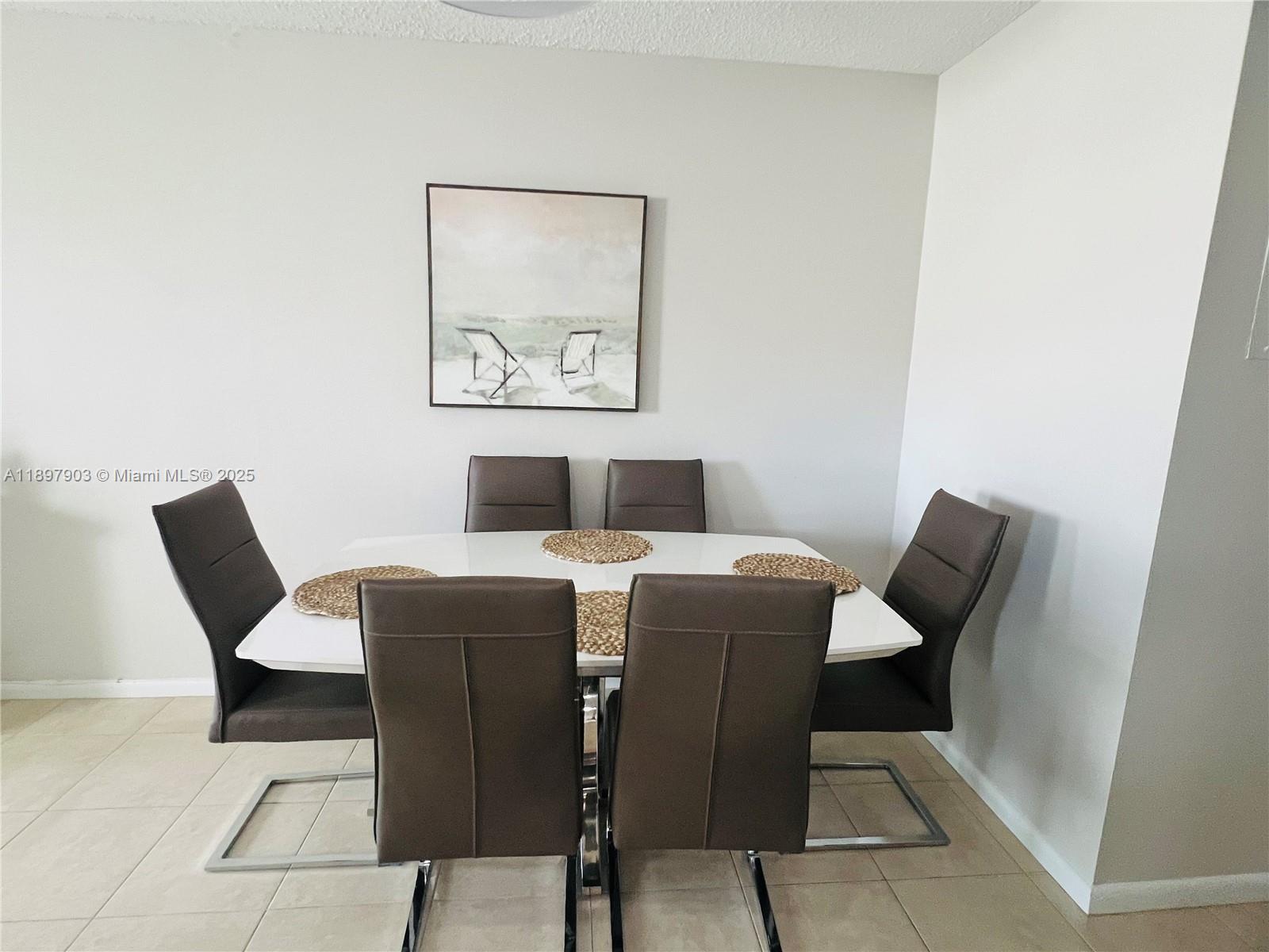 WINDSOR CONDOS - Residential Lease