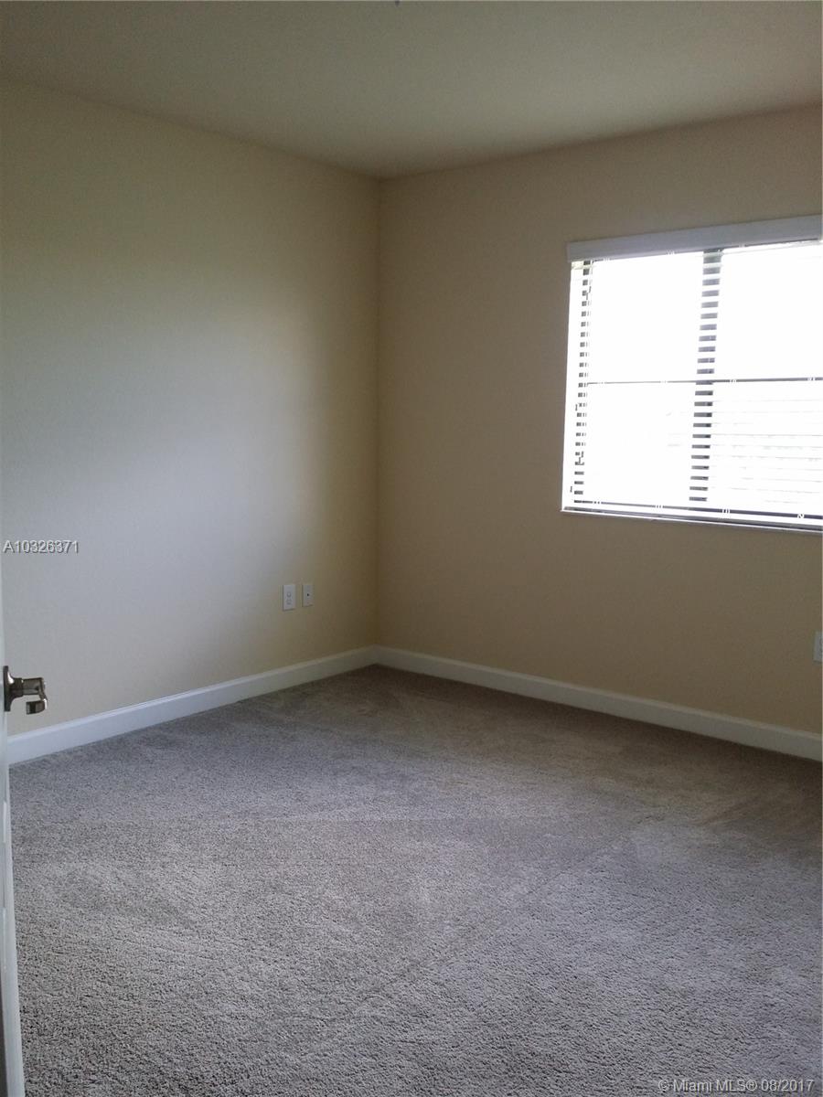 The Courts At Bayshore II - Residential Lease