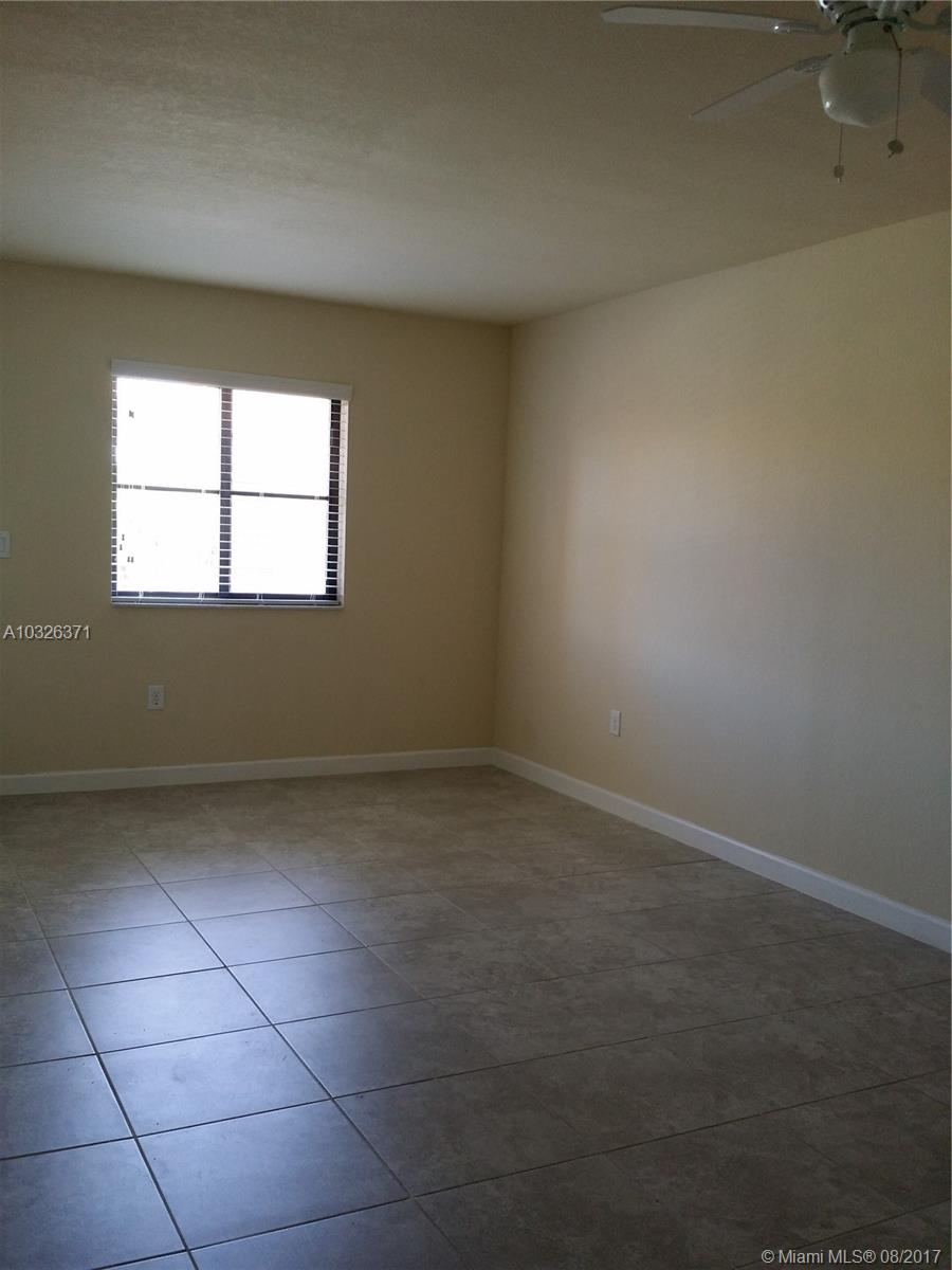 The Courts At Bayshore II - Residential Lease