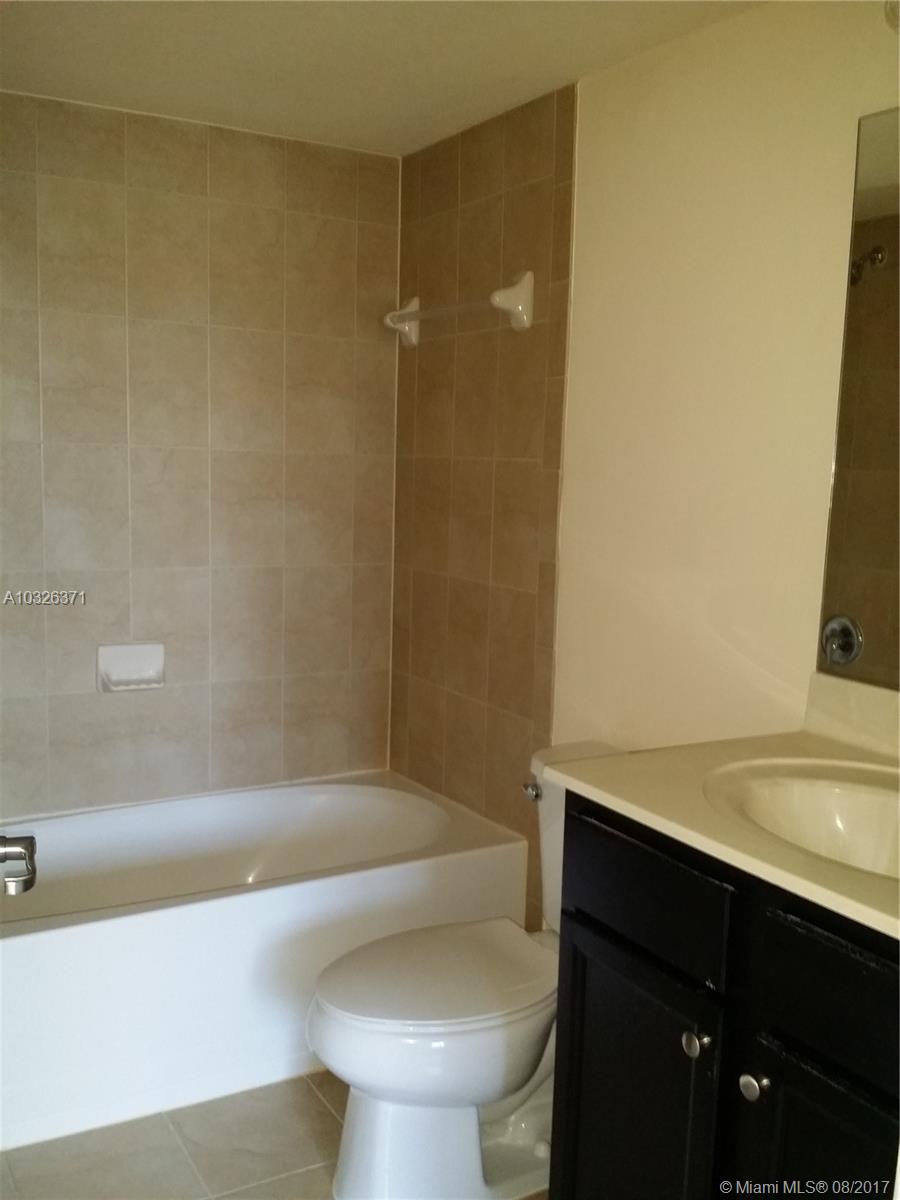 The Courts At Bayshore II - Residential Lease