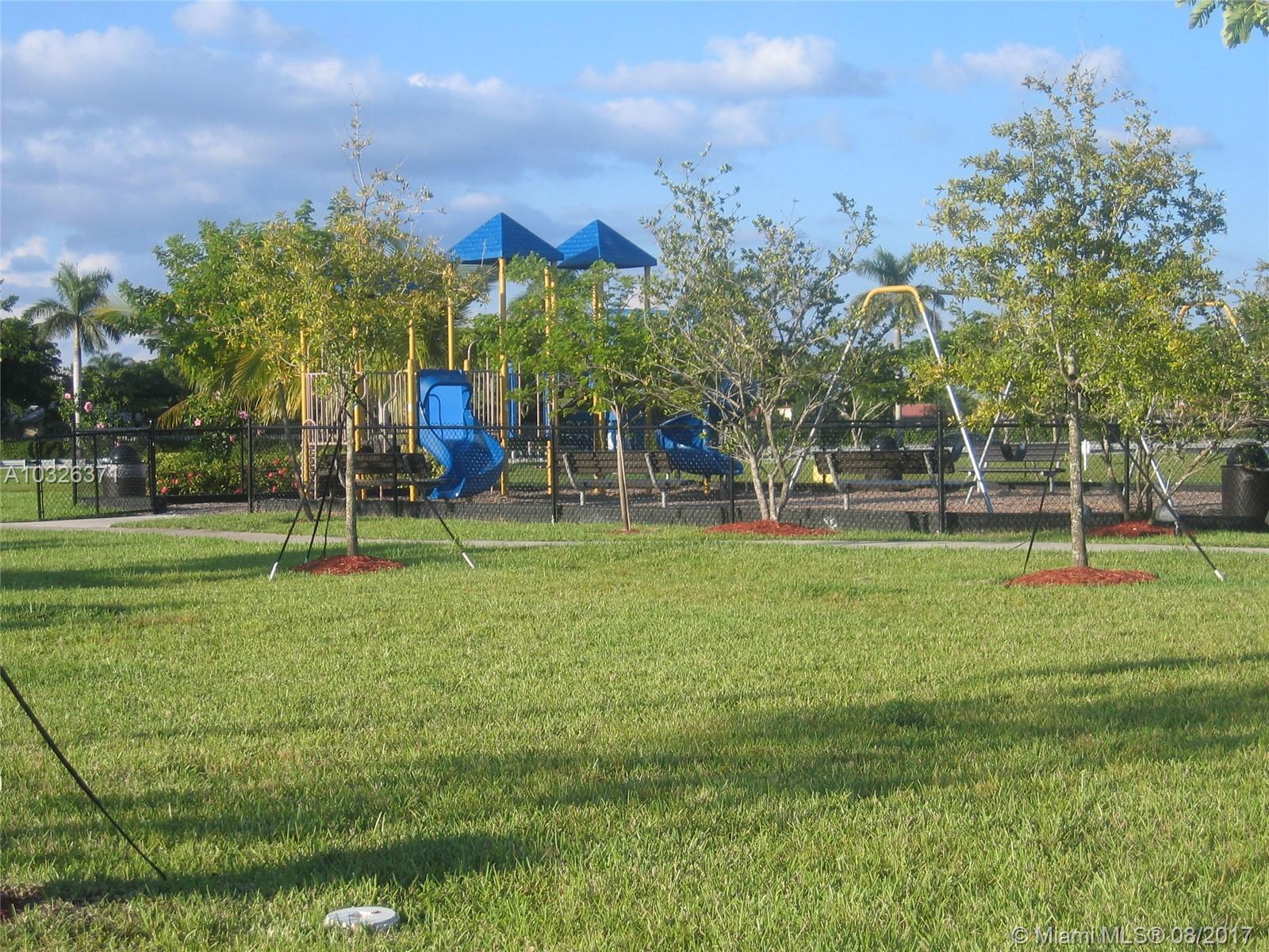 The Courts At Bayshore II - Residential Lease