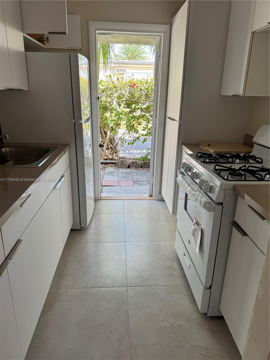 GREYNOLDS ARMS CO-OP APTS - Residential