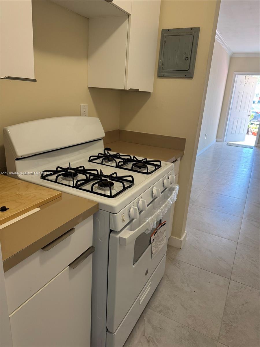 GREYNOLDS ARMS CO-OP APTS - Residential