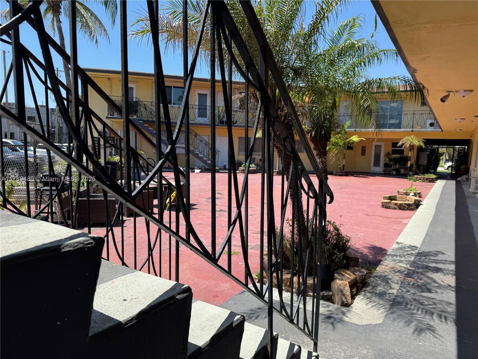 GREYNOLDS ARMS CO-OP APTS - Residential