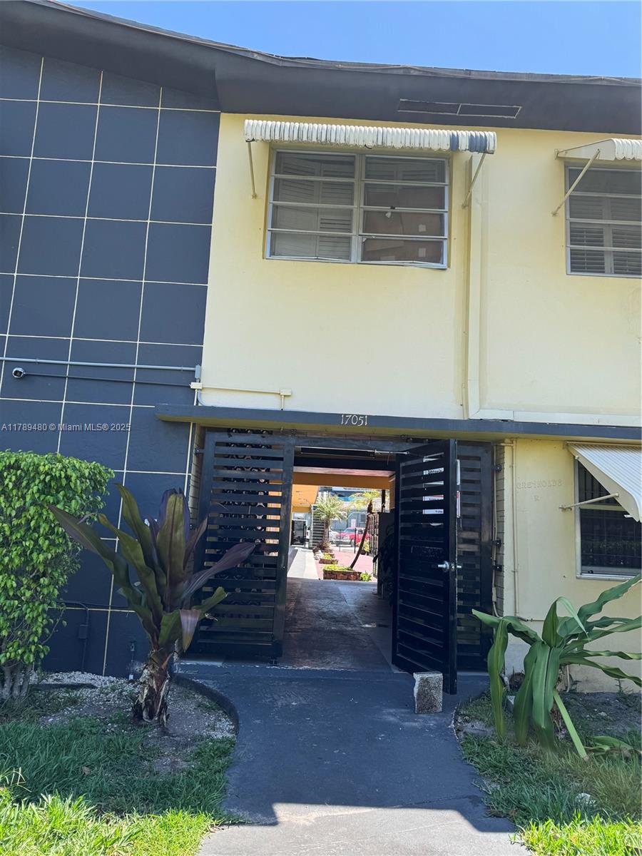 GREYNOLDS ARMS CO-OP APTS - Residential