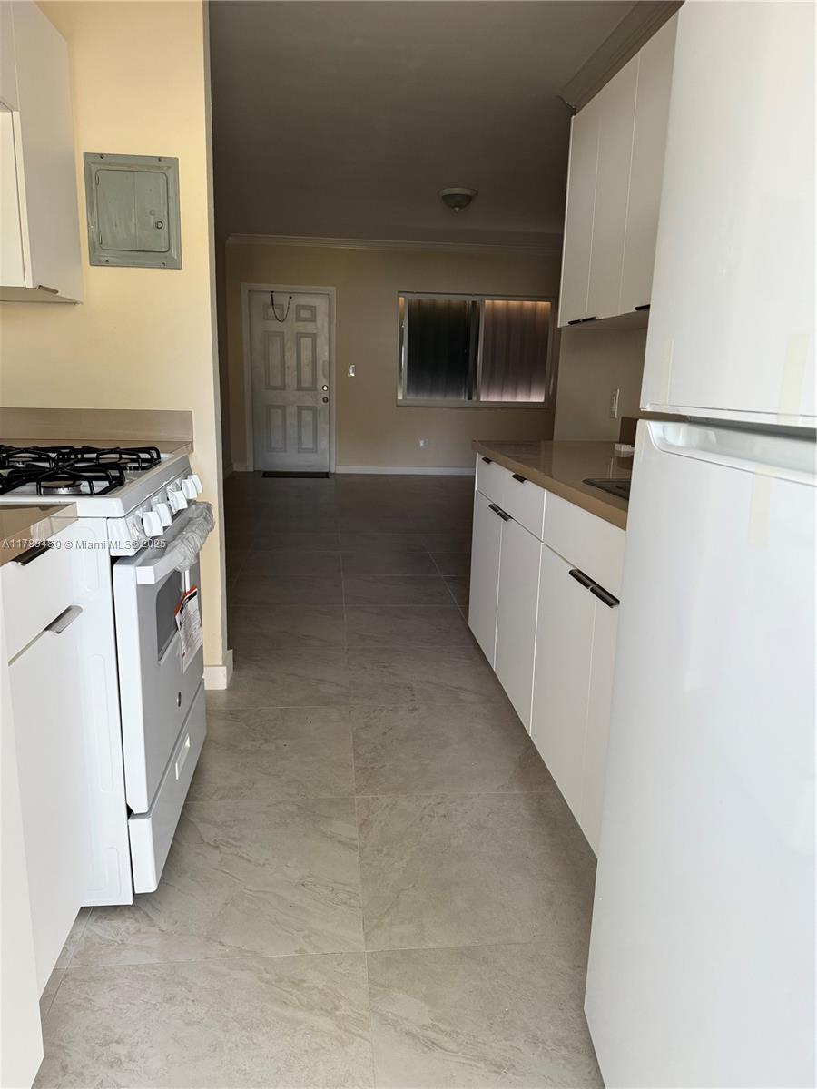 GREYNOLDS ARMS CO-OP APTS - Residential