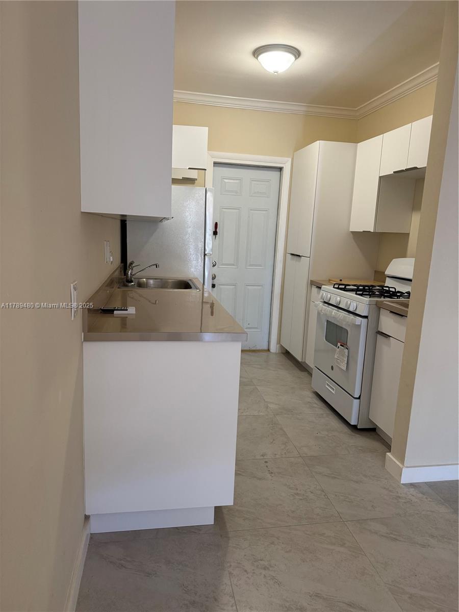 GREYNOLDS ARMS CO-OP APTS - Residential