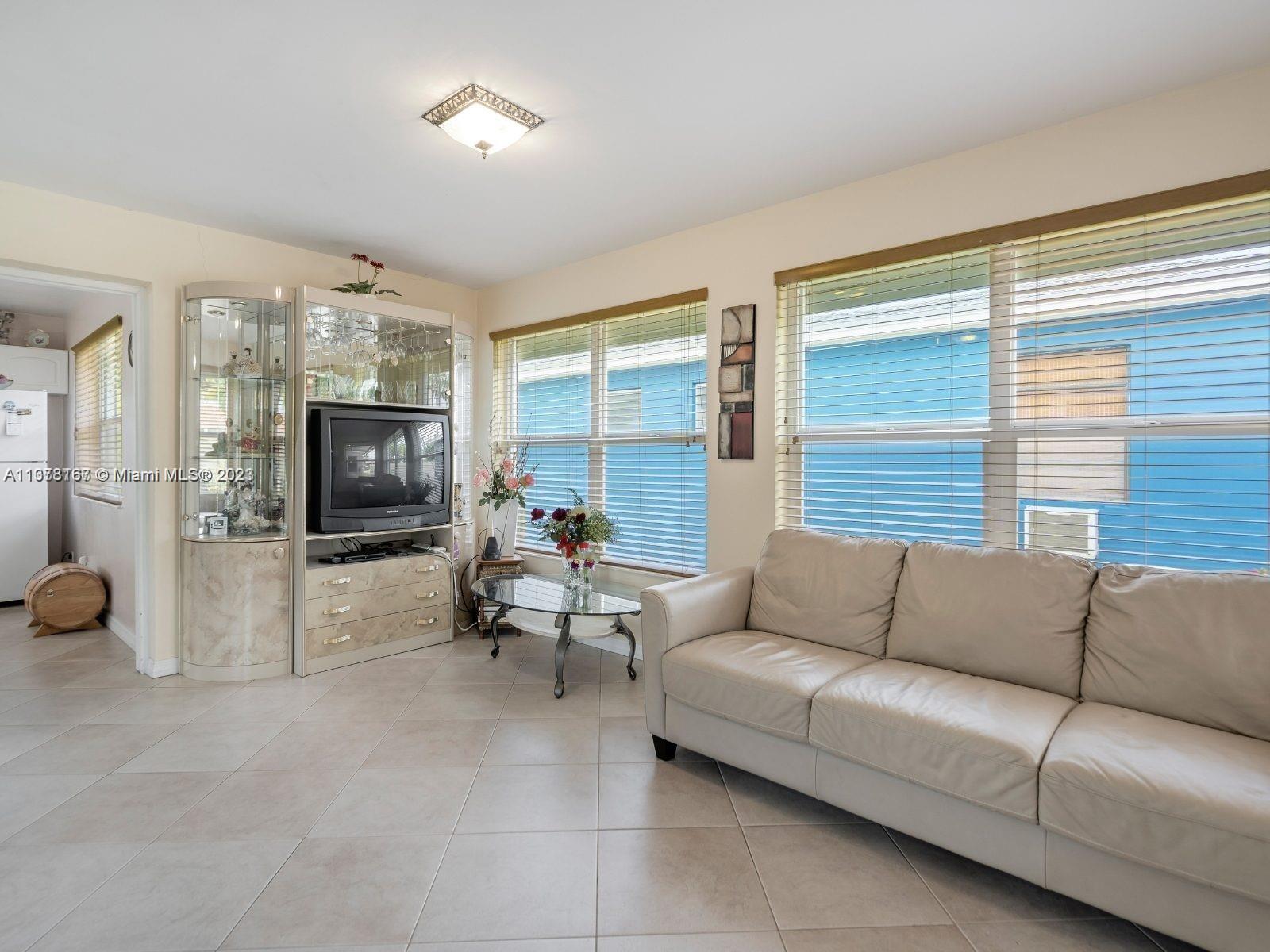 SHANGRI-LA - Residential Lease