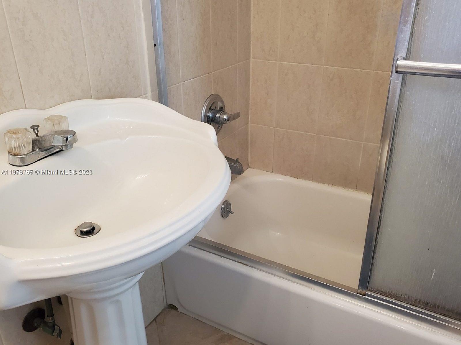 SHANGRI-LA - Residential Lease