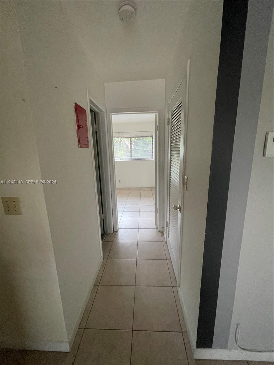 IMPERIAL POINT 3RD SEC - Residential Lease