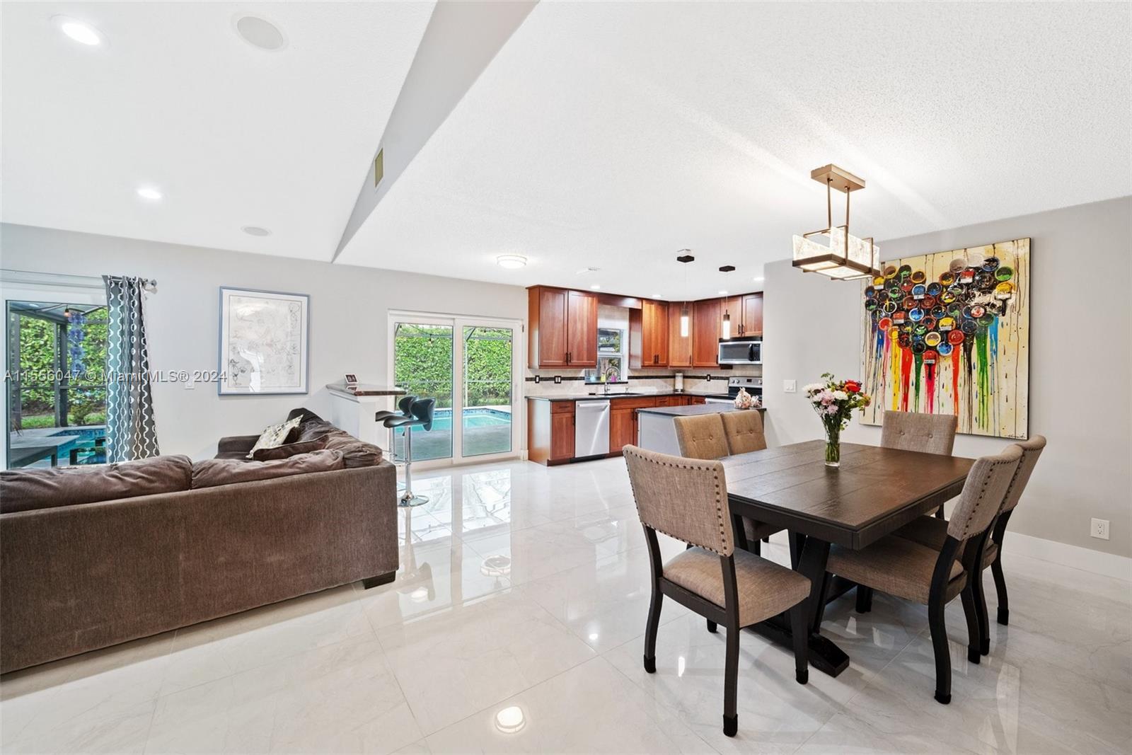CYPRESS RUN - Residential