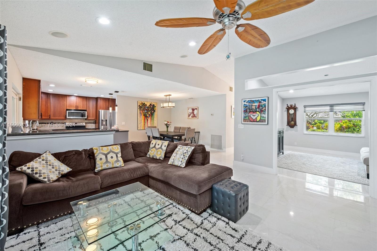 CYPRESS RUN - Residential