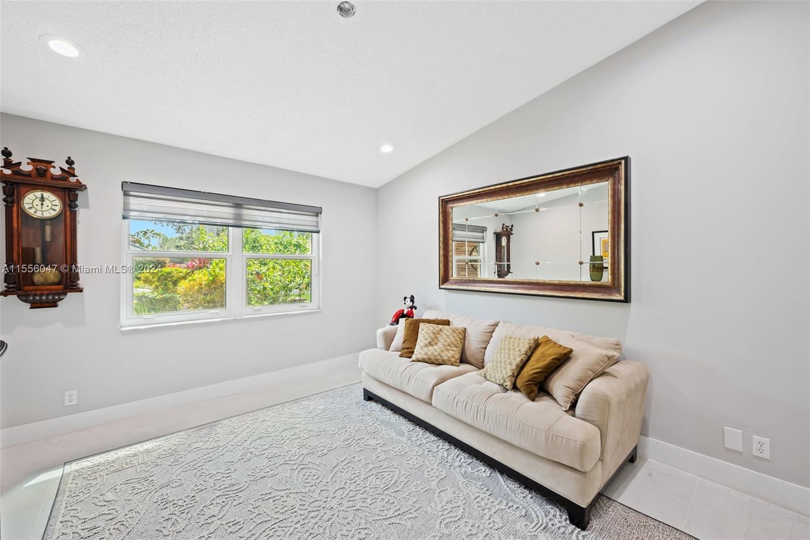 CYPRESS RUN - Residential