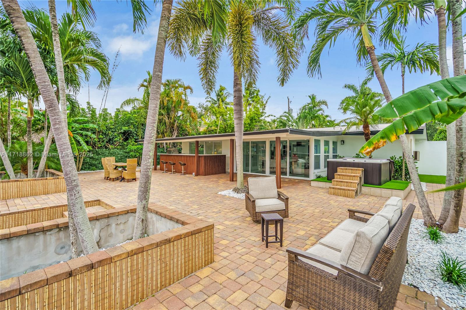 LAUDERDALE ISLES NO 2-BLK - Residential