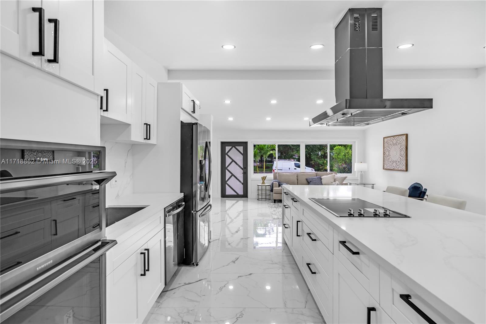 LAUDERDALE ISLES NO 2-BLK - Residential