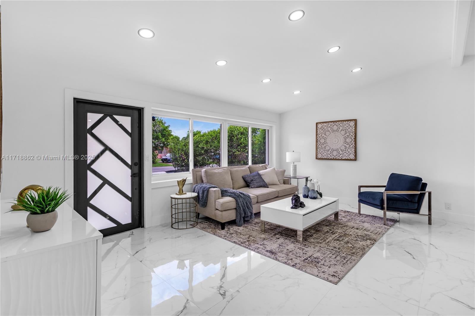 LAUDERDALE ISLES NO 2-BLK - Residential