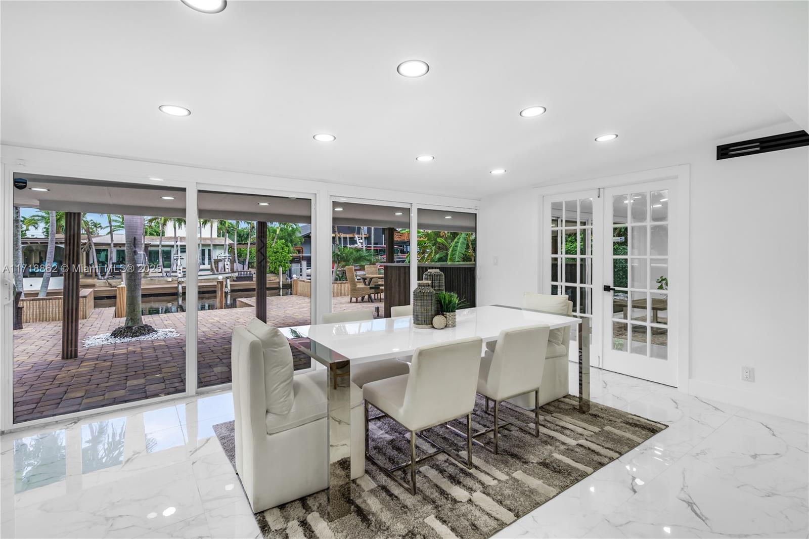 LAUDERDALE ISLES NO 2-BLK - Residential