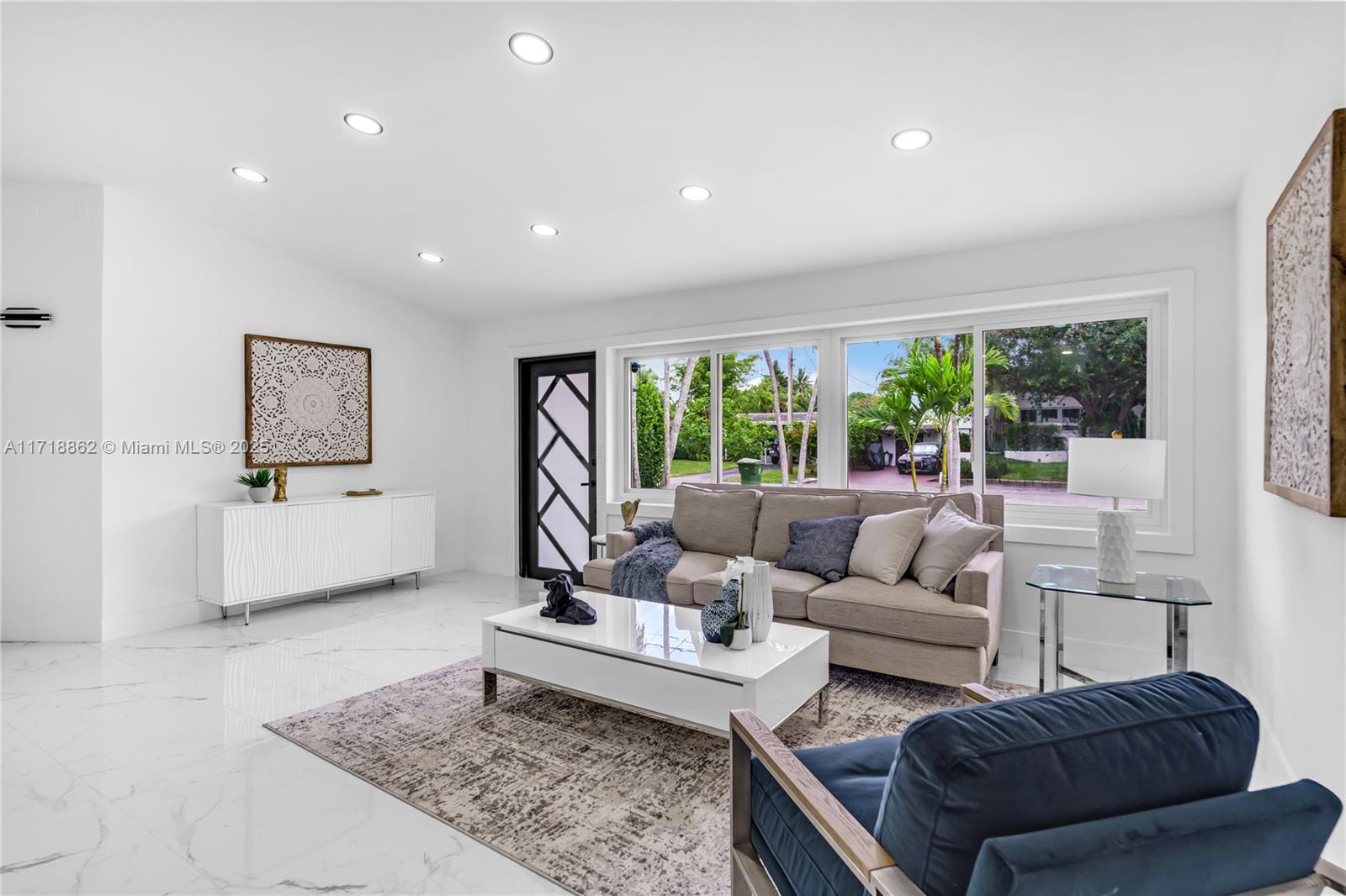 LAUDERDALE ISLES NO 2-BLK - Residential