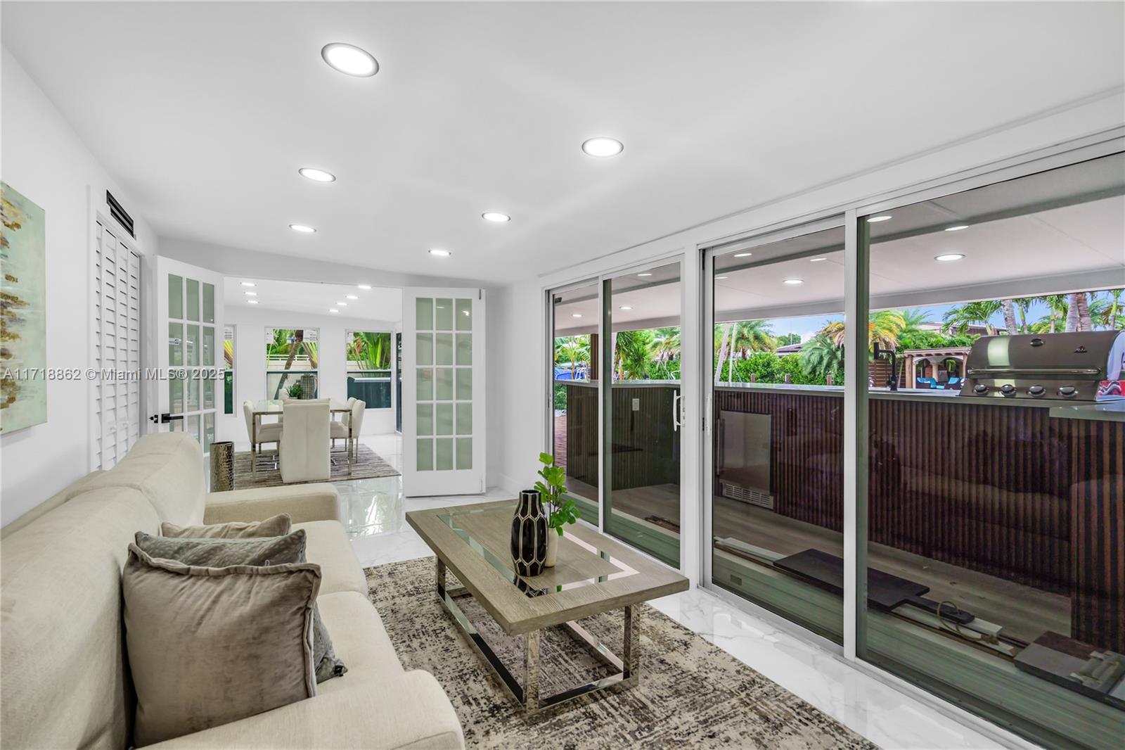 LAUDERDALE ISLES NO 2-BLK - Residential