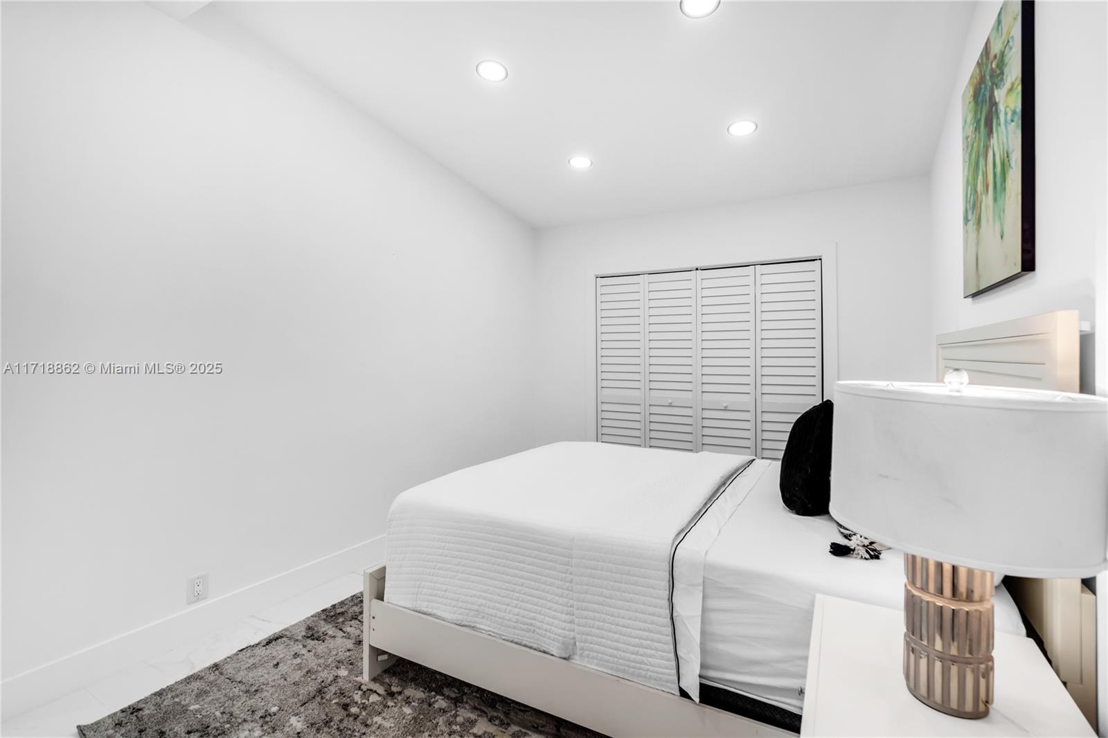 LAUDERDALE ISLES NO 2-BLK - Residential